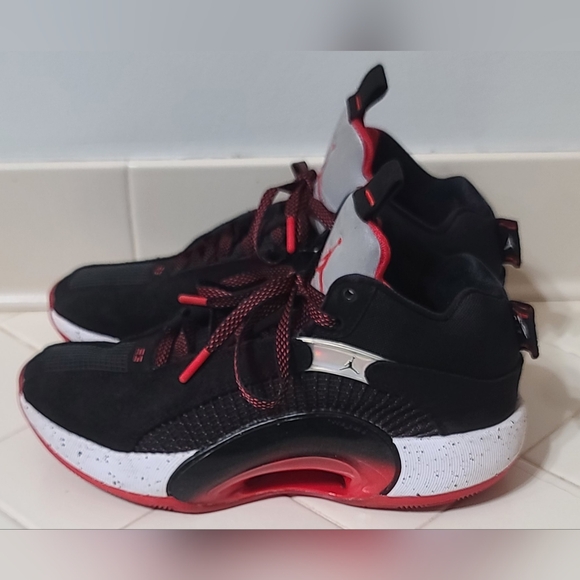 Nike Air Jordan XXXV 35 Bred GS Size 7Y